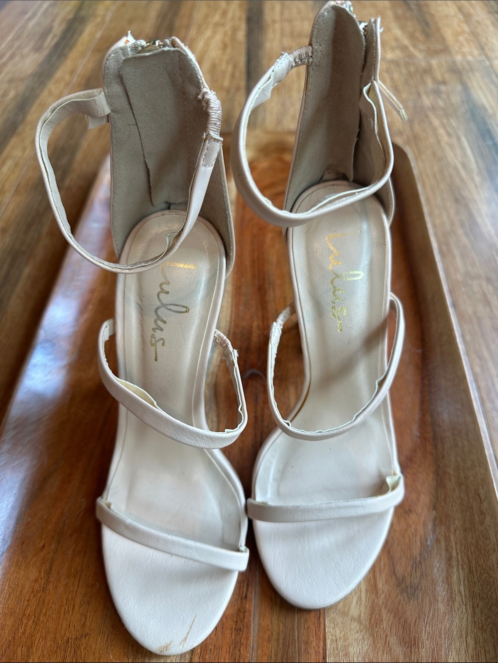 Lulu’s Translucent Heel - Picture 2 of 7